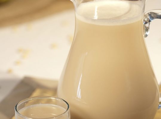 Foto de: Suco de soja com maçã
