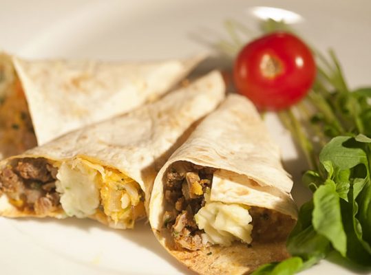 Foto de: Wrap de moela com mamão verde