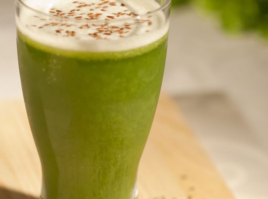 Foto de: Suco de escarola com linhaça