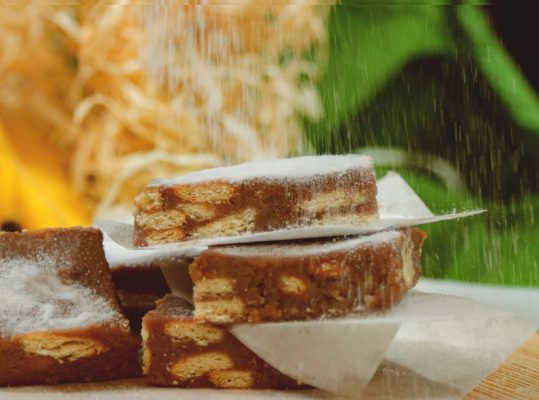 Foto de: Palha brasileira com brigadeiro de casca de banana