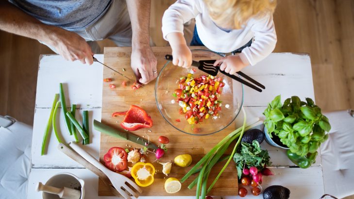 Foto de: Práticas para cozinhar que ajudam a economizar e a otimizar o tempo