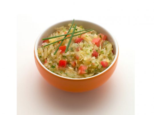 Foto de: Salada de mandioca com molho de maracujá