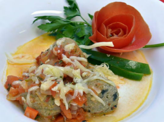 Foto de: Almôndegas de berinjela com molho de tomate